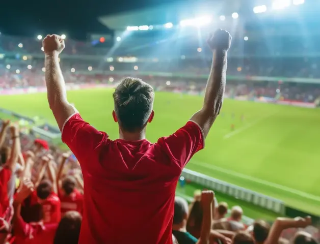 Jubelnder Fan im Stadion